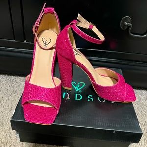 Pink Windsor heel - size 5 1/2